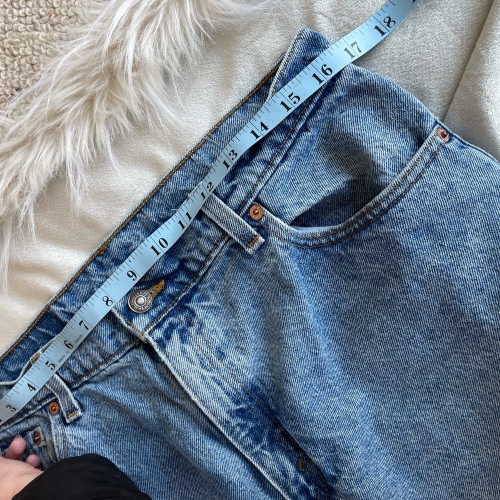Levi’s 505 Mom Jean Light Wash size 31 - Picture 5 of 5